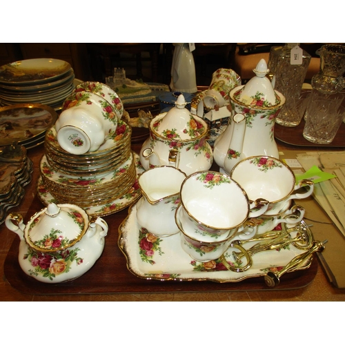 257 - Royal Albert Old Country Roses 25 Piece Tea Set, Plate and Coffee Pot