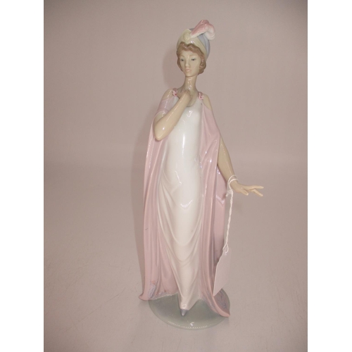 353 - Lladro Breathless No. 6403