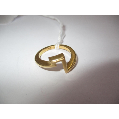 443 - 18K Gold Stylised Ring, 5.23g, Size L