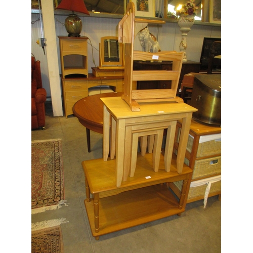 607 - Nest of 3 Tables, Coffee Table and News Rack