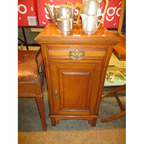 665 - Late Victorian Walnut Bedside Cabinet