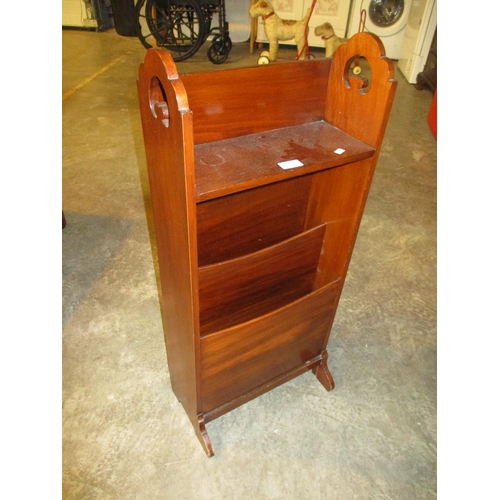 681 - 1920's Mahogany News Rack, 39cm