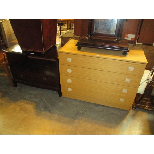 689 - Chest of 4 Drawers and a Stag Minstrel TV Unit