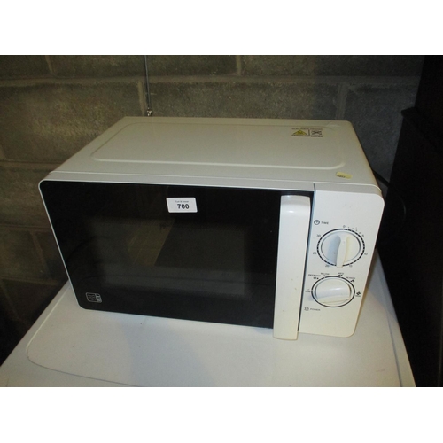 700 - Morrisons Microwave