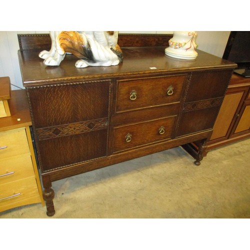 591 - 1920's Oak 8 Piece Dining Room Suite