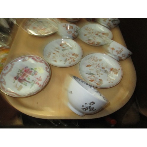 476 - Collection of Late 18th/Early 19th Century Chinese Export Porcelain Tea Bowls and Saucers etc