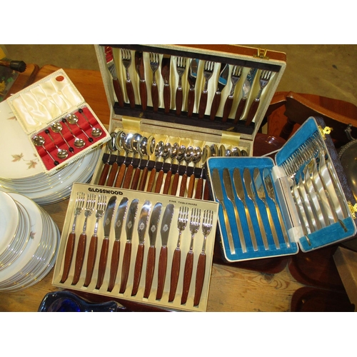 200 - Canteen and Box of Glasswood Cutlery, Viners Cutlery and Case of Coffee Spoons