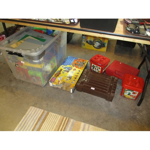 57 - Collection of Lego, Mega Bloks etc