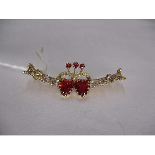 362 - 9ct Gold Red and White Stone Double Love Heart Brooch. 3.38g