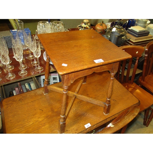 516 - Small Oak Plant Table, 35x35cm