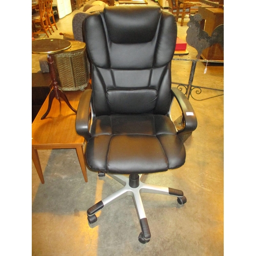 532 - Executive Office Arm Chair