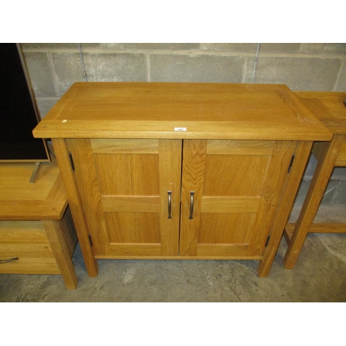 595 - Modern Oak Side Cabinet, 96cm