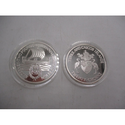 352 - Two Coins - Turks and Caicos 1992 20 Crown Coin 0.999 Silver 34g 40th Accession QEII Capsulated with... 