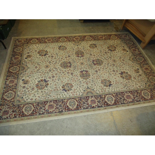 592 - Traditional Pattern Rug, 220x160cm