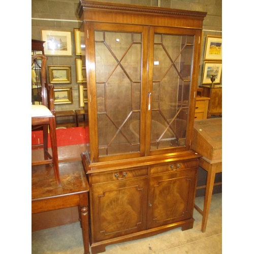 689 - Reproduction Mahogany Cabinet Bookcase, 104cm