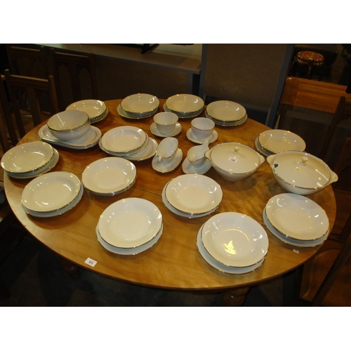 116 - Saltmann Bavaria Porcelain Dinner Service, 51 pieces