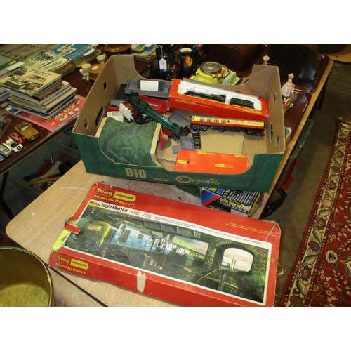 27 - Hornby R759 Locomotive, RS 604 Night Mail Set and Other Accessories