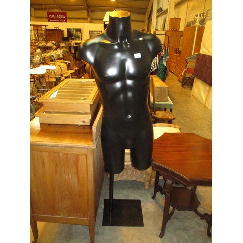 566 - Shop Mannequin