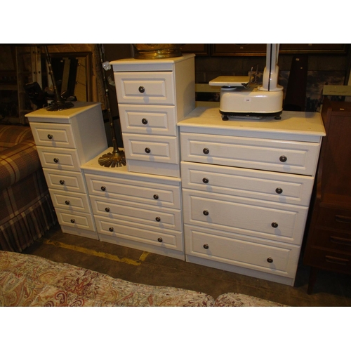 630 - Range of 4 Chests of Drawers