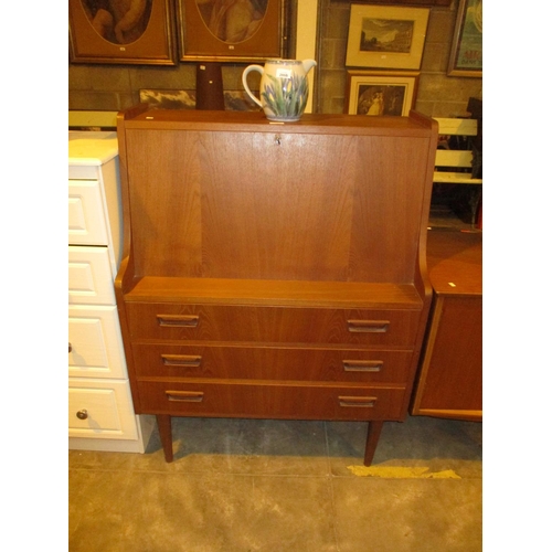 631 - Mid 20th Century Teak Bureau, 85cm