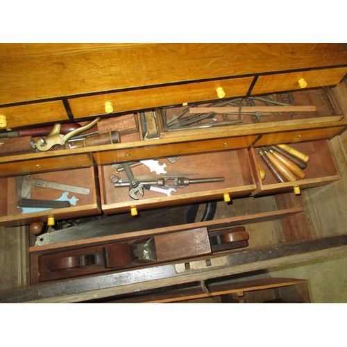 668 - Joiners Tool Trunk with a Good Collection of Tools