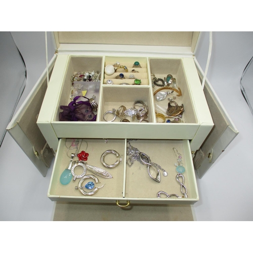 587 - Box of Costume Jewellery