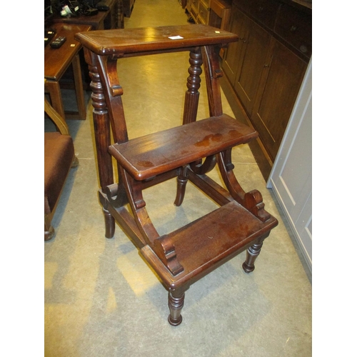 695 - Reproduction Mahogany Library Step