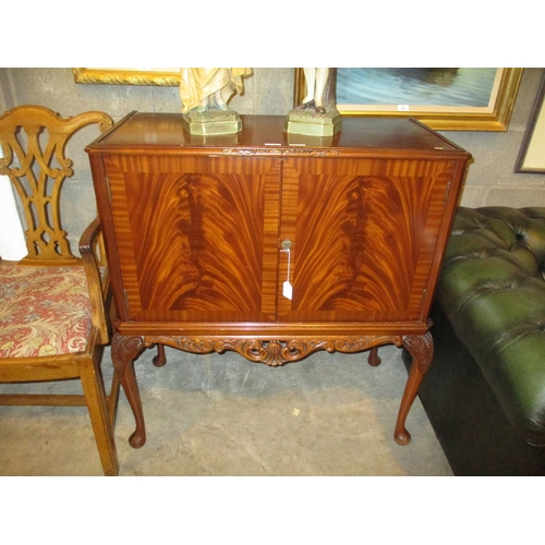 800 - Mahogany Cocktail Cabinet, 89cm