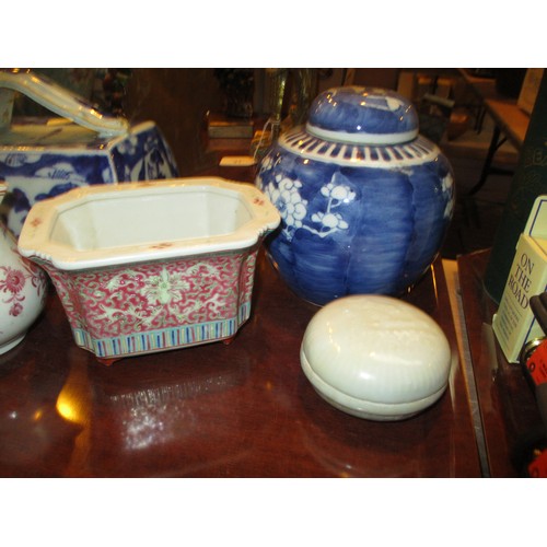 17 - Selection of Chinese Ceramics