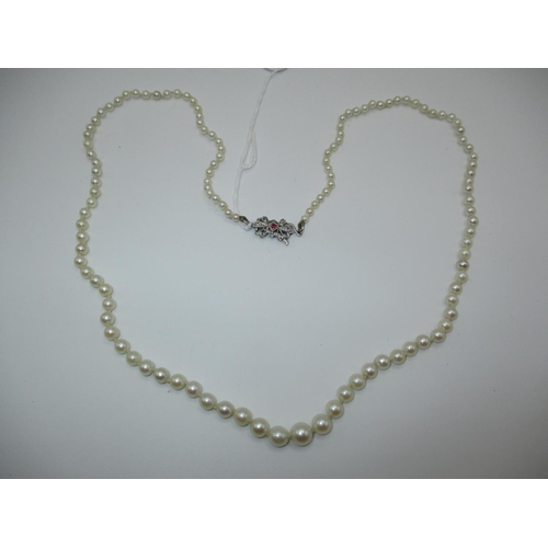 318 - Graduated Pearl Necklace with 9ct Gold Gem Set Clasp