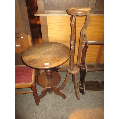 562 - Continental Oak Lamp Table and Plant Stand