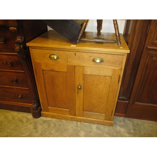 526 - Early 20th Century Oak Side Cabinet, 86x57cm