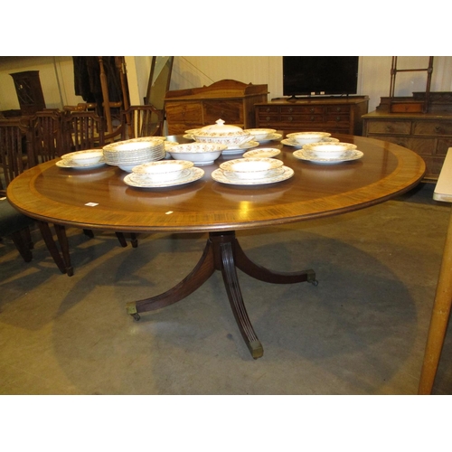 428 - Regency Style Mahogany and Rosewood Crossbanded Circular Dining Table on Pedestal Base, 162cm