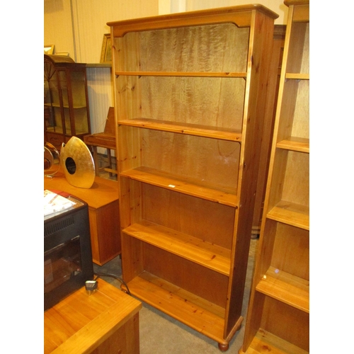 581 - Tall Pine Bookshelves, 86cm W