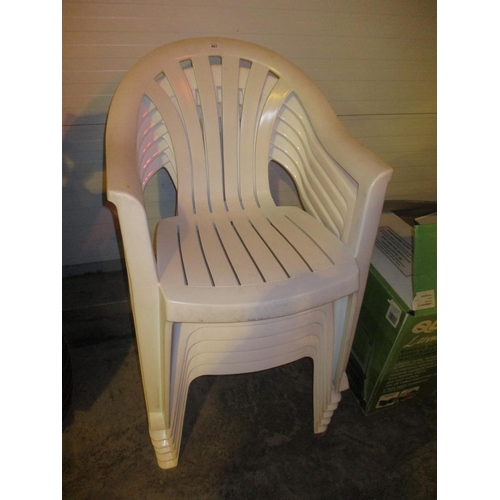 661 - Set of 6 Stacking Garden Chairs