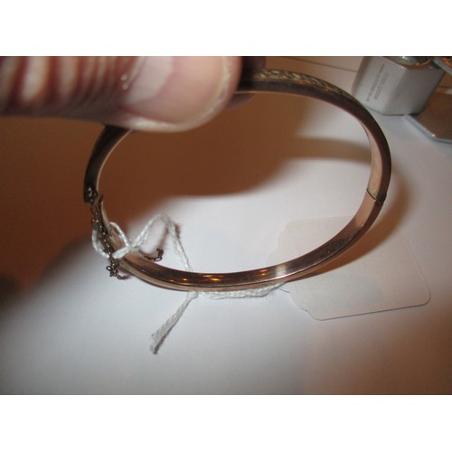 412 - Yellow Metal Bangle, 7.2g, with leather case