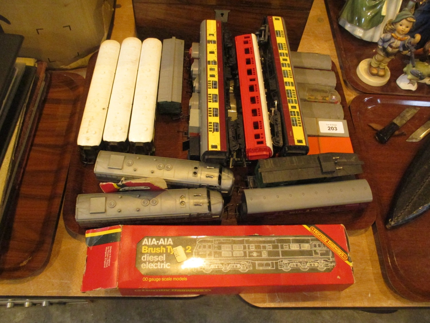Hornby Loco R357, Triang Locos, Carriages etc