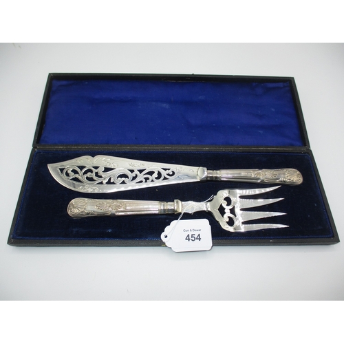 454 - Pair of Silver Handle Fish Servers, Sheffield 1908, with fitted case