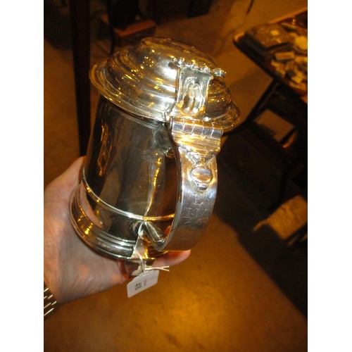 416 - 18th Century Silver Lidded Tankard, London 1733, Maker WD, 660g, 16cm h