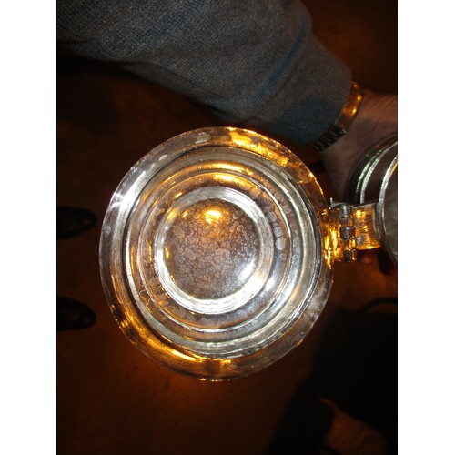 416 - 18th Century Silver Lidded Tankard, London 1733, Maker WD, 660g, 16cm h