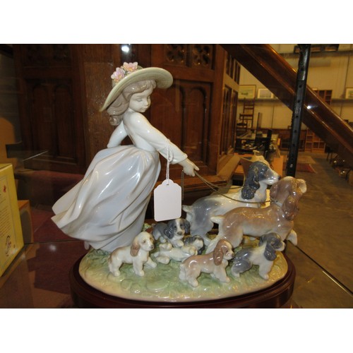 561 - Lladro Privilege Figure Puppy Parade No. 6784