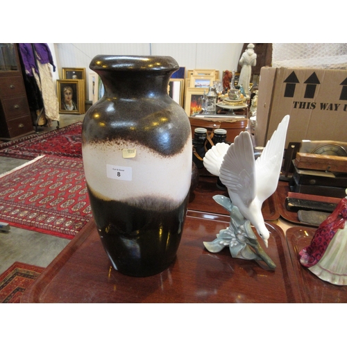 Lot 8         