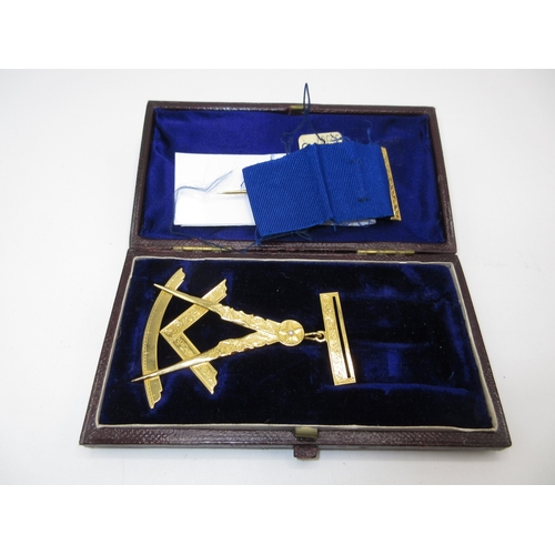 353 - Presentation Masonic Jewel, Dundee 1876, with Fitted Case