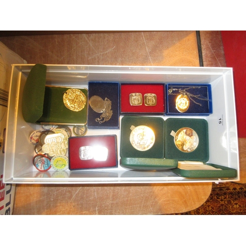 15 - Vintage Badges, Scouts Cufflinks, Medallions etc