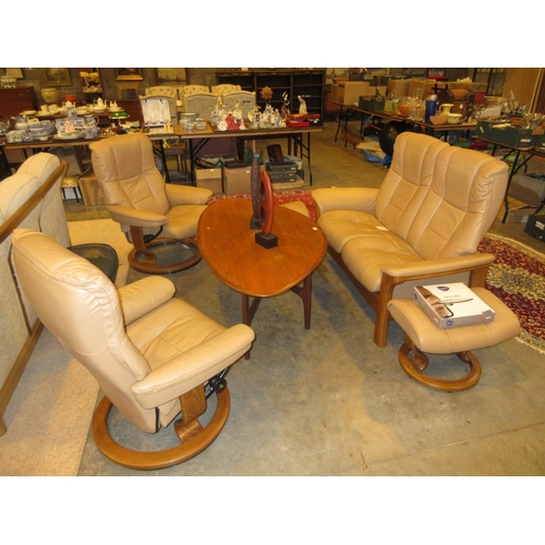 627 - Ekornes Stressless 3 Piece Lounge Suite with 2 Stools, plus another Stool and an Arm Table