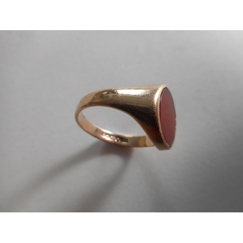 234 - A gentleman's signet ring set cornelian, on a 9ct. gold shank