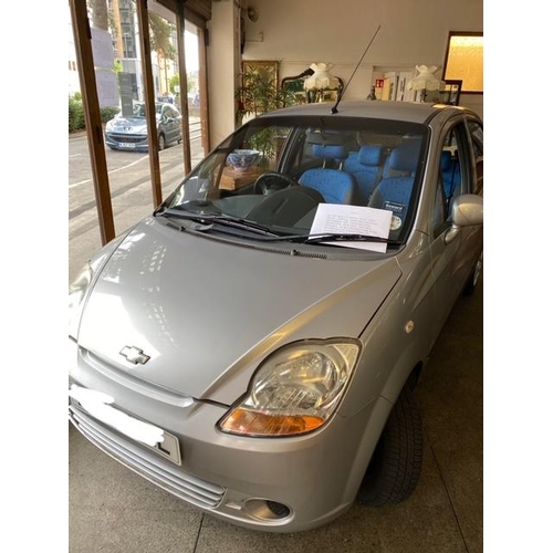 2 - A Chevrolet Matiz 1.0 SE 5dr, 29000 miles approx., petrol, manual, first registered December 2007, t... 