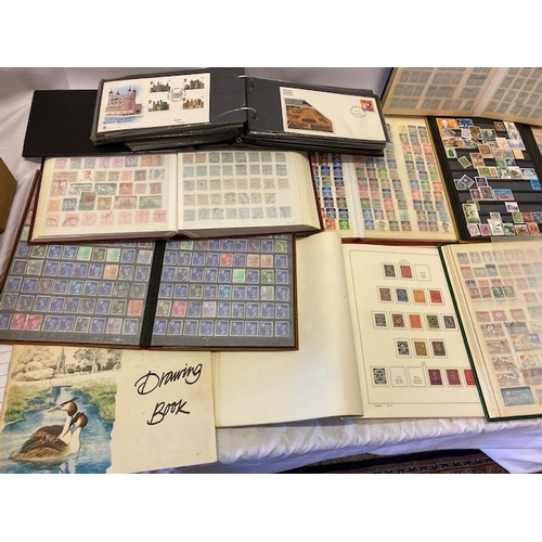 32 - Thirteen stockbooks of Great Britain and Foreign stamps including Belgium, France, Germany, Canada, ... 