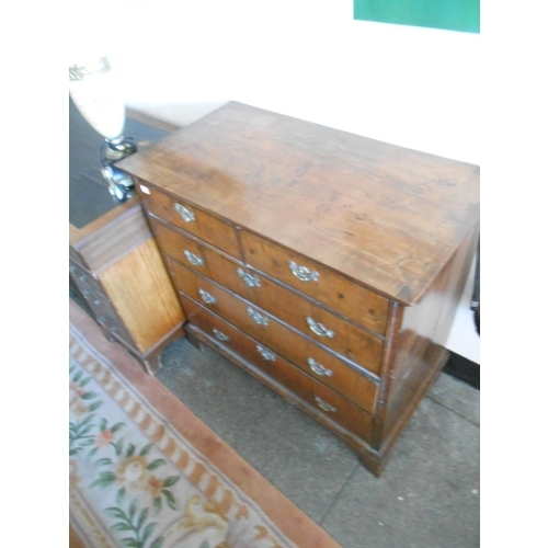 44 - A Queen Anne style mahogany and crossbanded straight front chest fitted two narrow and three wide dr... 