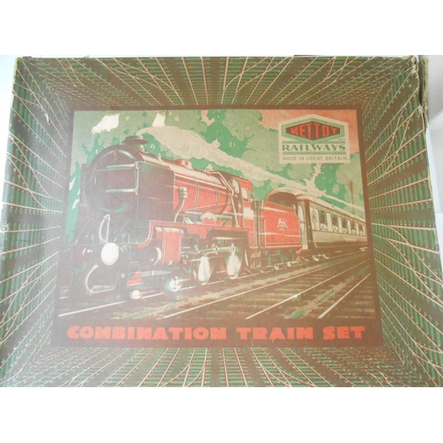 371 - A Mettoy Railways Combination Train Set, boxed